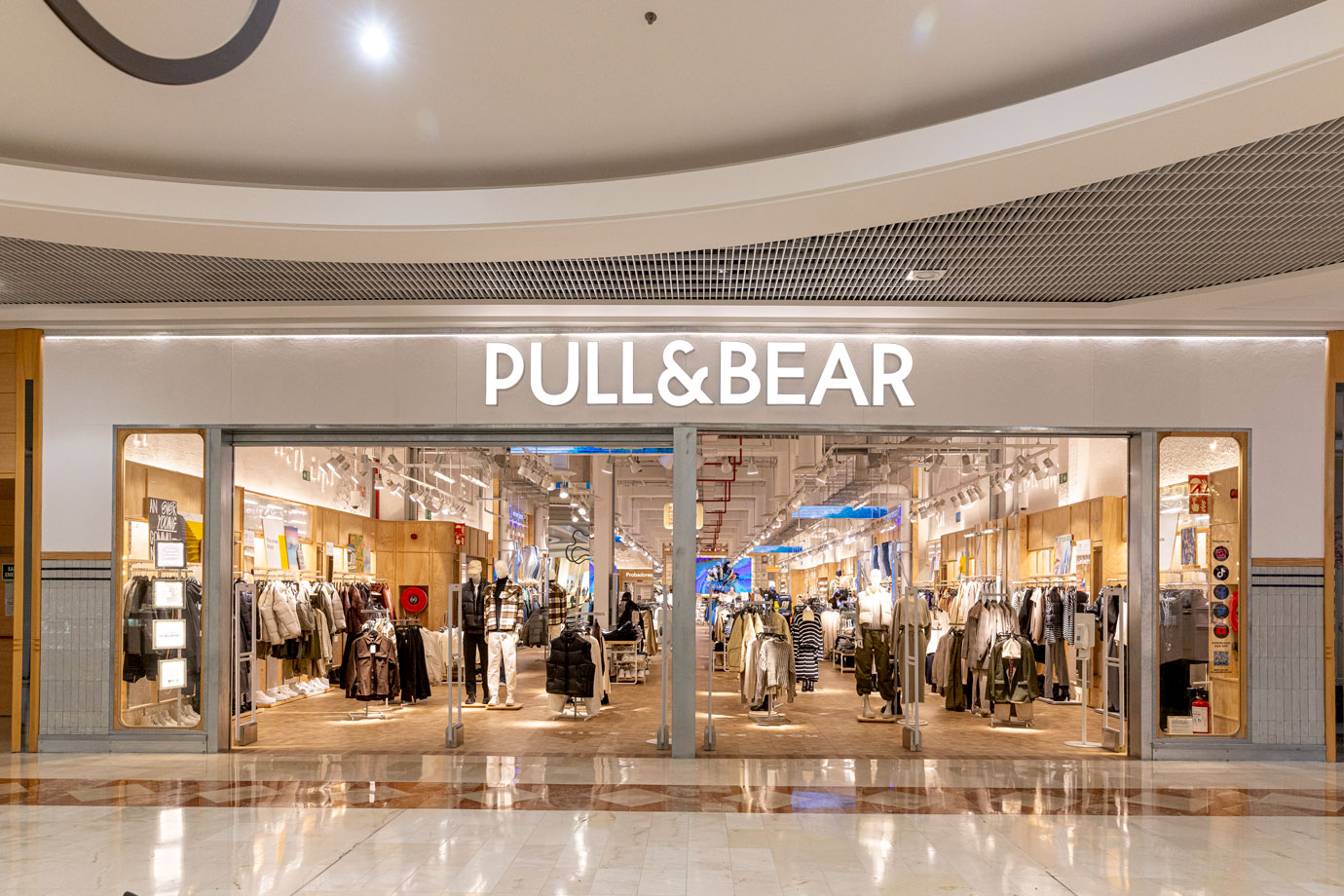 Pull&Bear - Foto del local